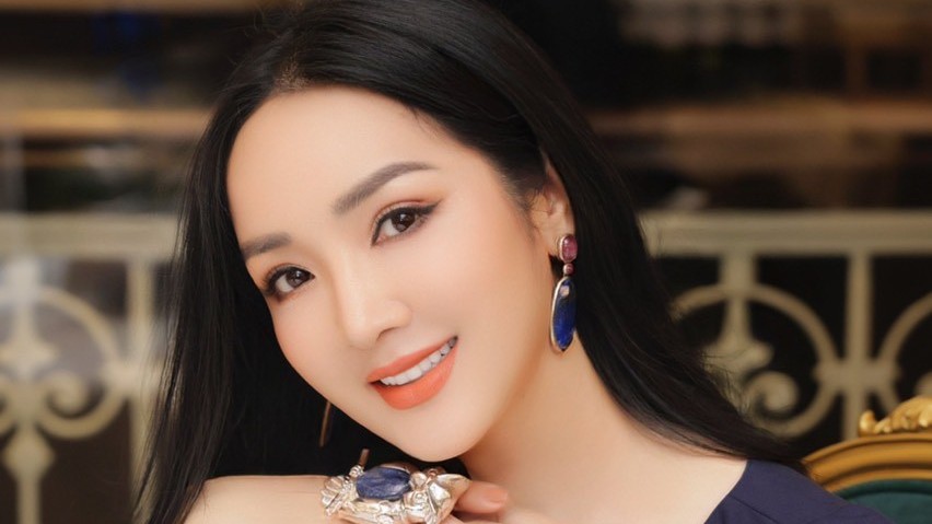 Sao Việt: Hoa hậu Giáng My cuốn hút, dịu dàng; BTV Hoài Anh gợi cảm