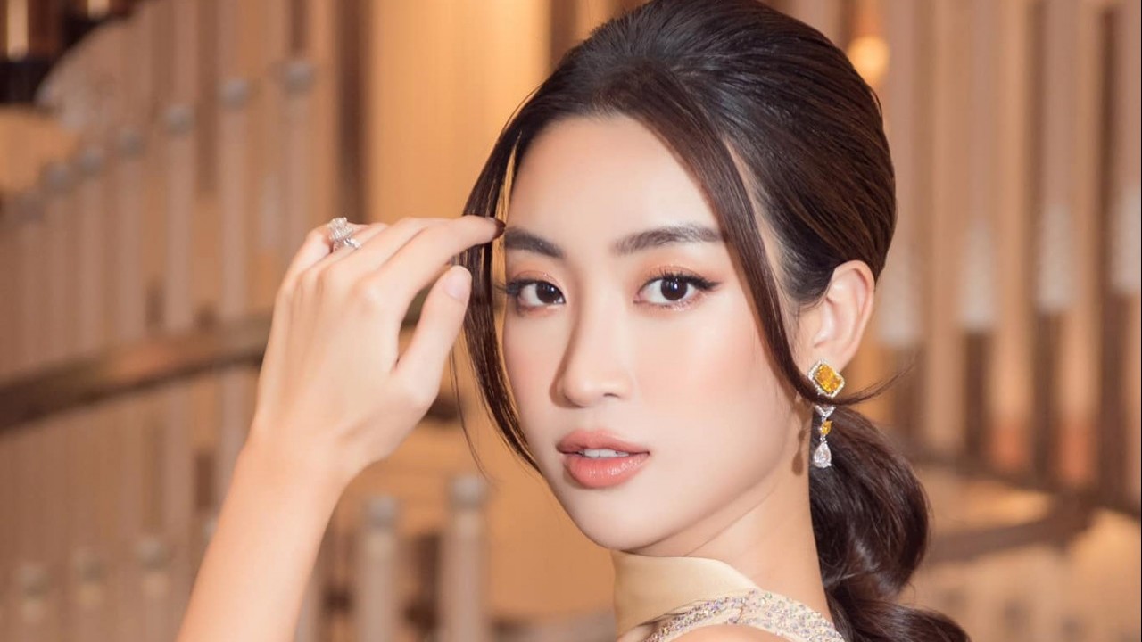 Ngắm gu thời trang thanh lịch của Hoa hậu Đỗ Mỹ Linh