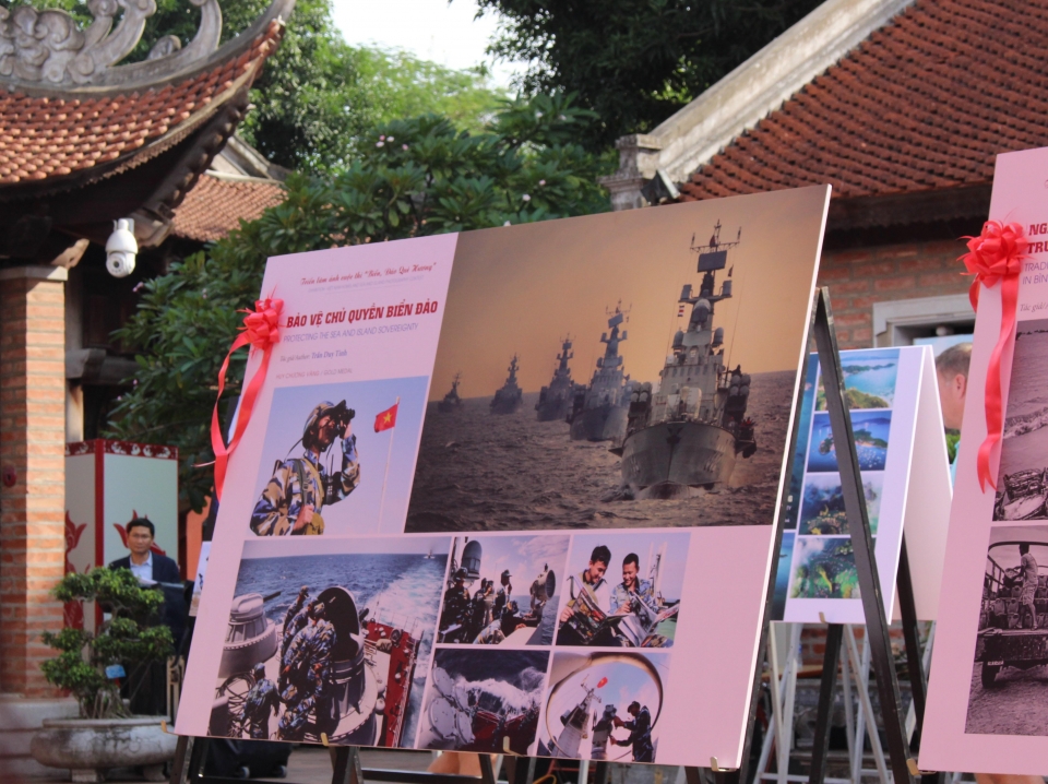 cam nhan cuoc song noi bien dao viet nam tai ha noi