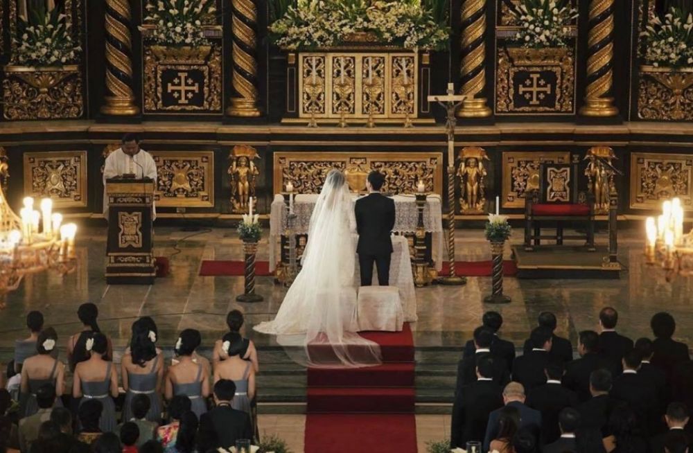 Váy cưới của Tăng Thanh Hà rạng rỡ cực ấn tượng