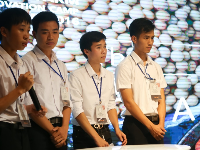 “Máy gieo hạt hút chân không” đoạt giải đặc biệt Hackafarm Innovation Camp Việt Nam