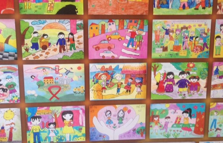 Trẻ em có hoàn cảnh đặc biệt qua nét vẽ yêu thương của các "họa sĩ nhí"