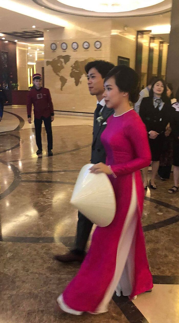 Sao Việt tuần qua: Thanh Thanh Hiền ly hôn Chế Phong sau 7 năm chung sống, Hồng Diễm bất ngờ bị hỏi về hình xăm lạ trên lưng