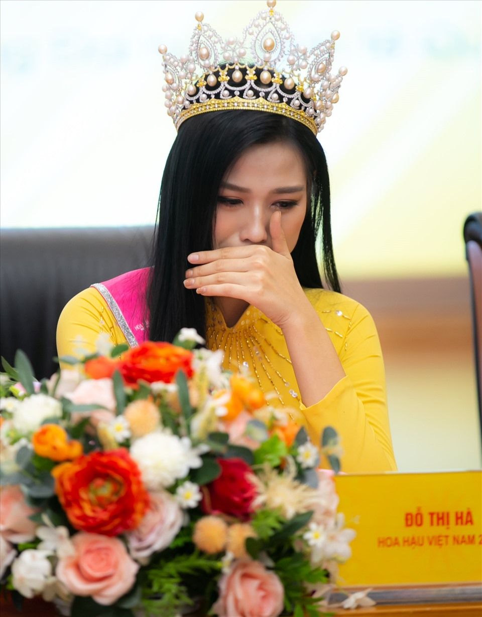 Hoa hậu Đỗ Thị Hà học được gì sau ‘búa rìu dư luận’?