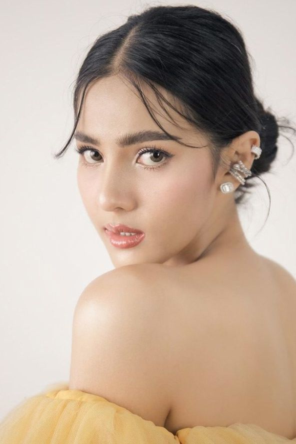 Vẻ gợi cảm của tân Hoa hậu Thái Lan 2020