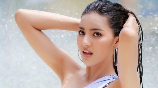 Vẻ đẹp nóng bỏng và thần thái hút hồn của tân Hoa hậu Thái Lan 2020