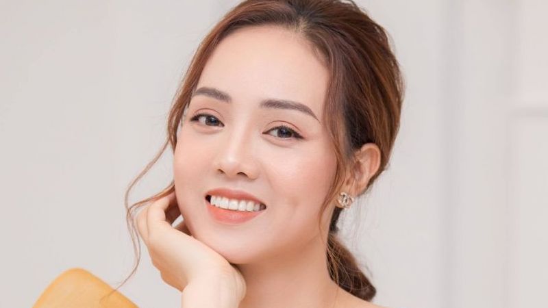 Soi phong cách thời trang và nhan sắc vợ sắp cưới của Công Lý