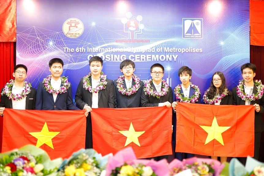 Học sinh Việt Nam giành 1 HC Vàng, 6 HC Bạc kỳ thi Olympic quốc tế các thành phố lớnd