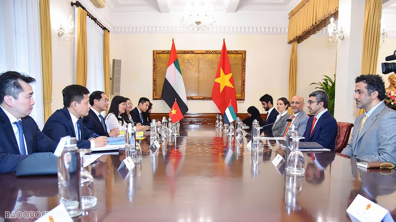 Bộ trưởng Ngoại giao UAE Sheikh Abdullah bin Zayed Al Nahyan thăm chính thức Việt Nam