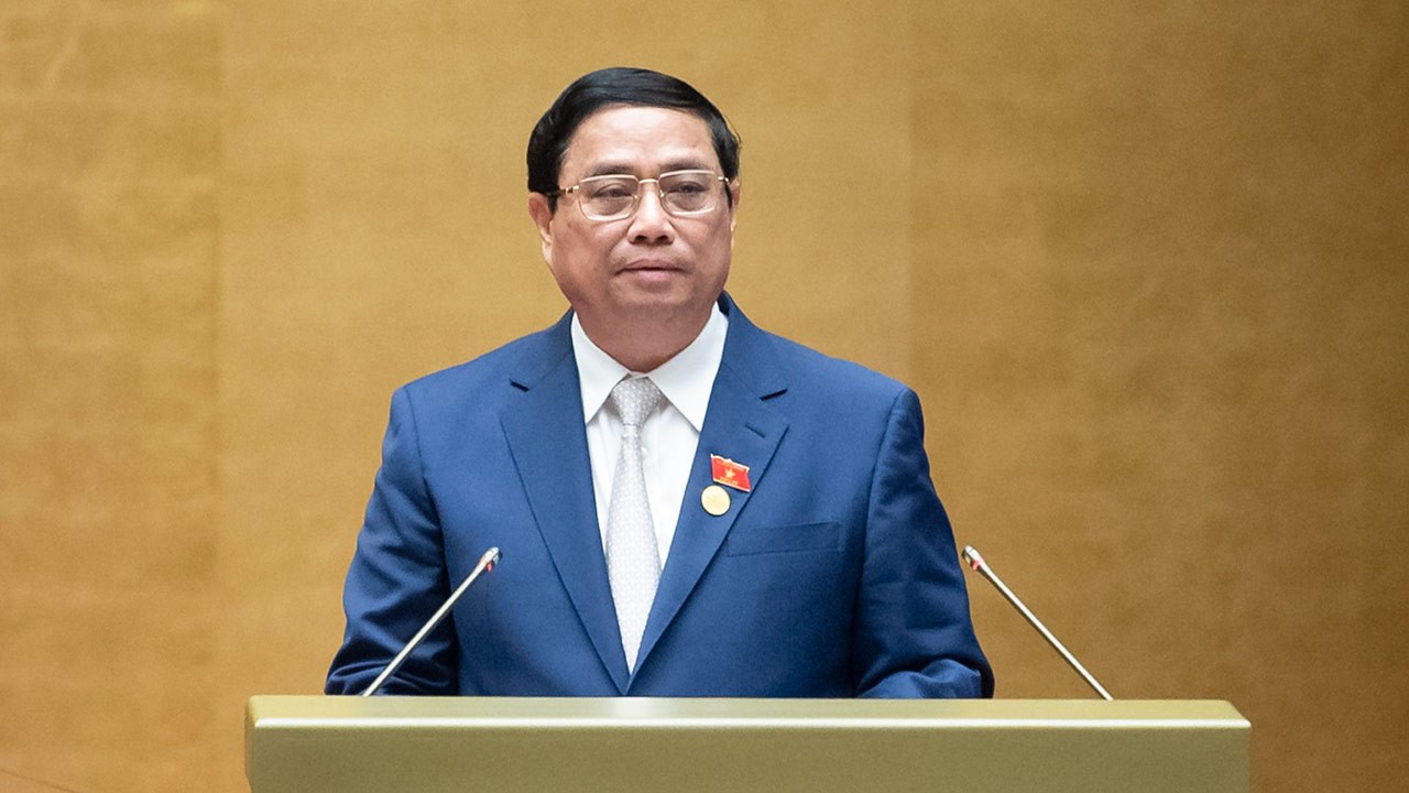 Thủ tướng Phạm Minh Chính trình bày Báo cáo kết quả thực hiện kế hoạch phát triển kinh tế - xã hội năm 2023; dự kiến kế hoạch phát triển kinh tế - xã hội năm 2024