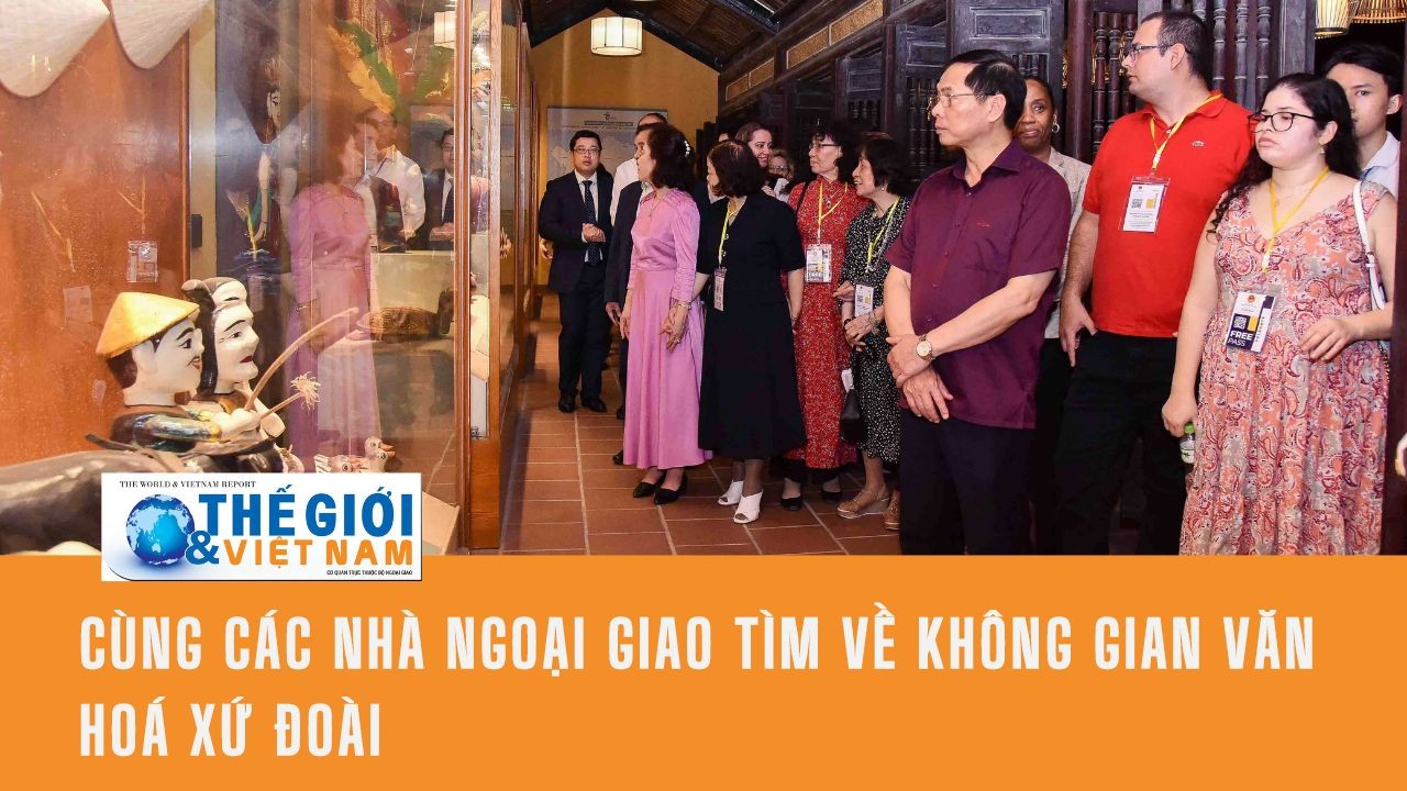 Hơn 100 nhà ngoại giao quốc tế cùng 'Tìm về không gian văn hoá xứ Đoài'