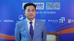 Tổng Lãnh sự Việt Nam tại Khon Kaen Đinh Hoàng Linh
