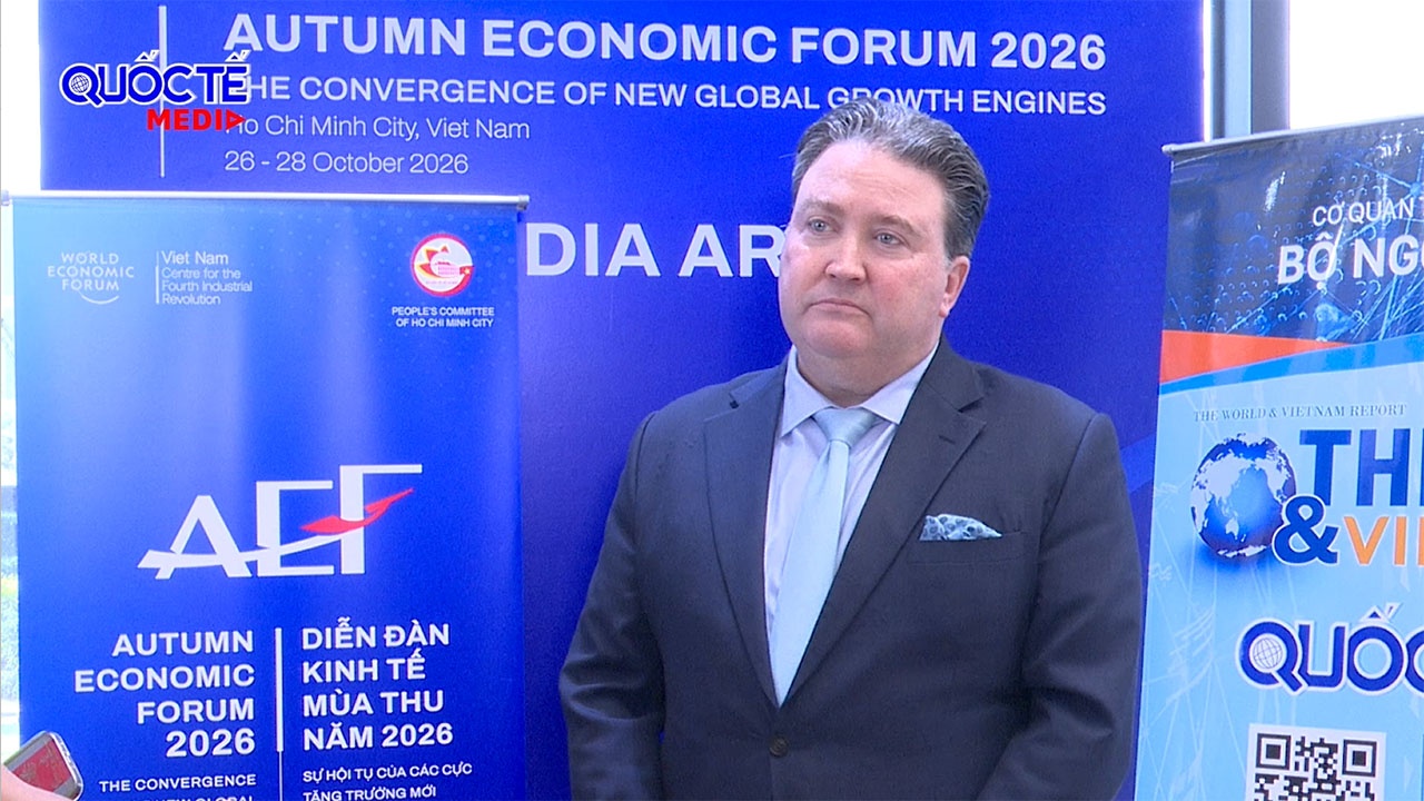 Ông Marc Knapper trả lời phỏng vấn tại Diễn đàn Kinh tế mùa Thu 2026
