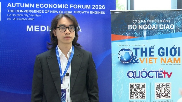 Ông Nguyễn Trung Sơn trả lời phỏng vấn tại Diễn đàn Kinh tế mùa Thu 2026