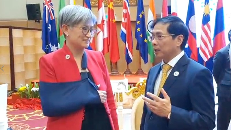 bo truong ngoai giao bui thanh son gap bo truong ngoai giao autralia penny wong