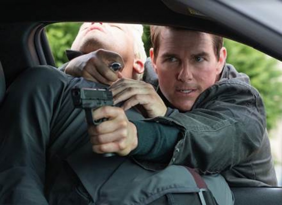 Tom Cruise đưa “Jack Reacher: Không quay đầu” dẫn đầu doanh thu phòng vé